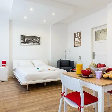 Misirlou -superbe Dans La Vieille Apartment Marseille