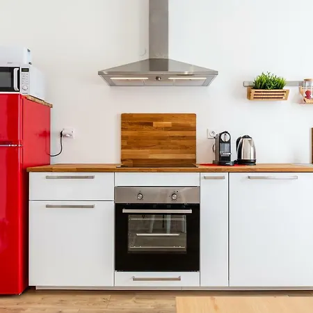 Misirlou -superbe Dans La Vieille Appartement Marseilles